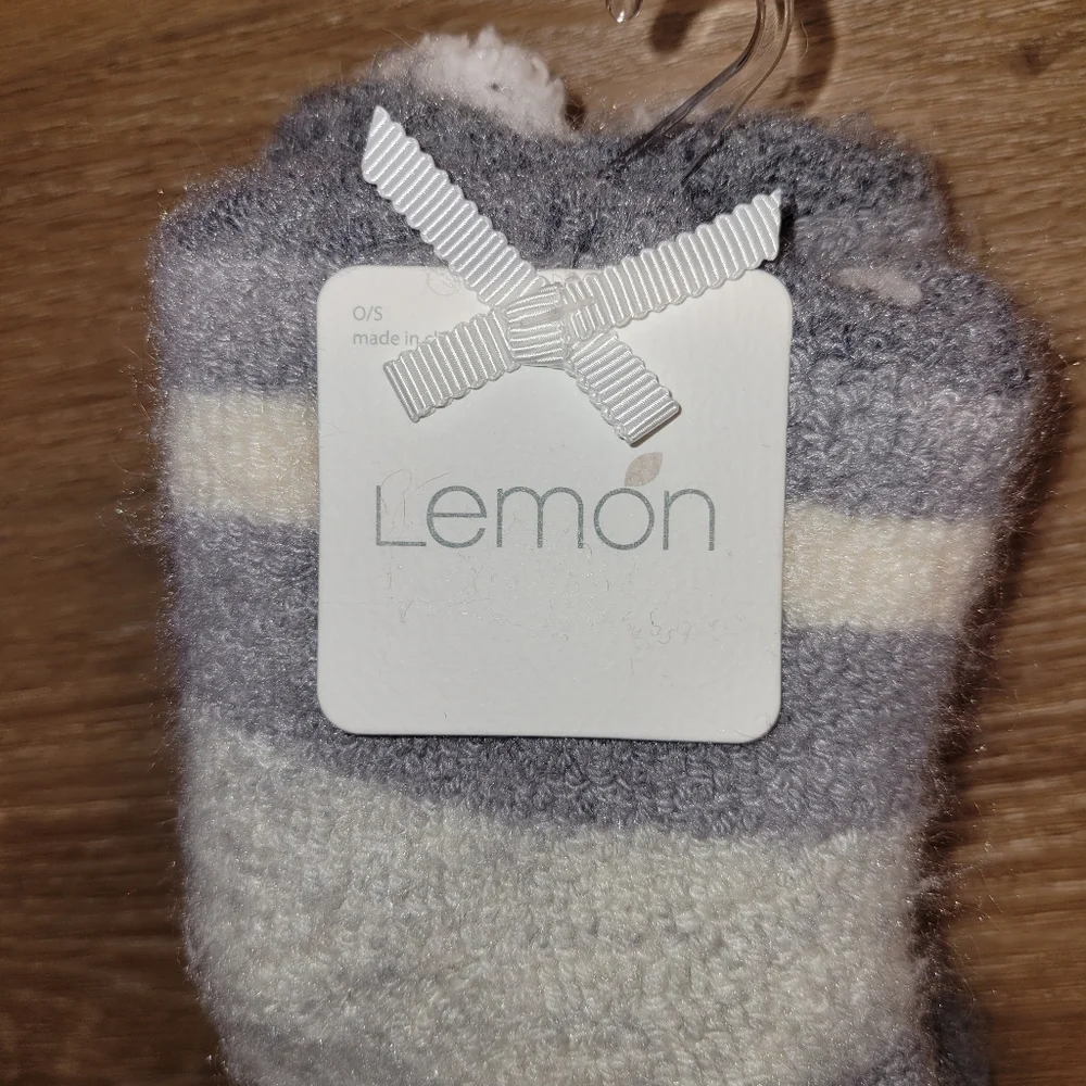 Lemon Collections Fuzzy Womens Socks New Gray Cozy OS